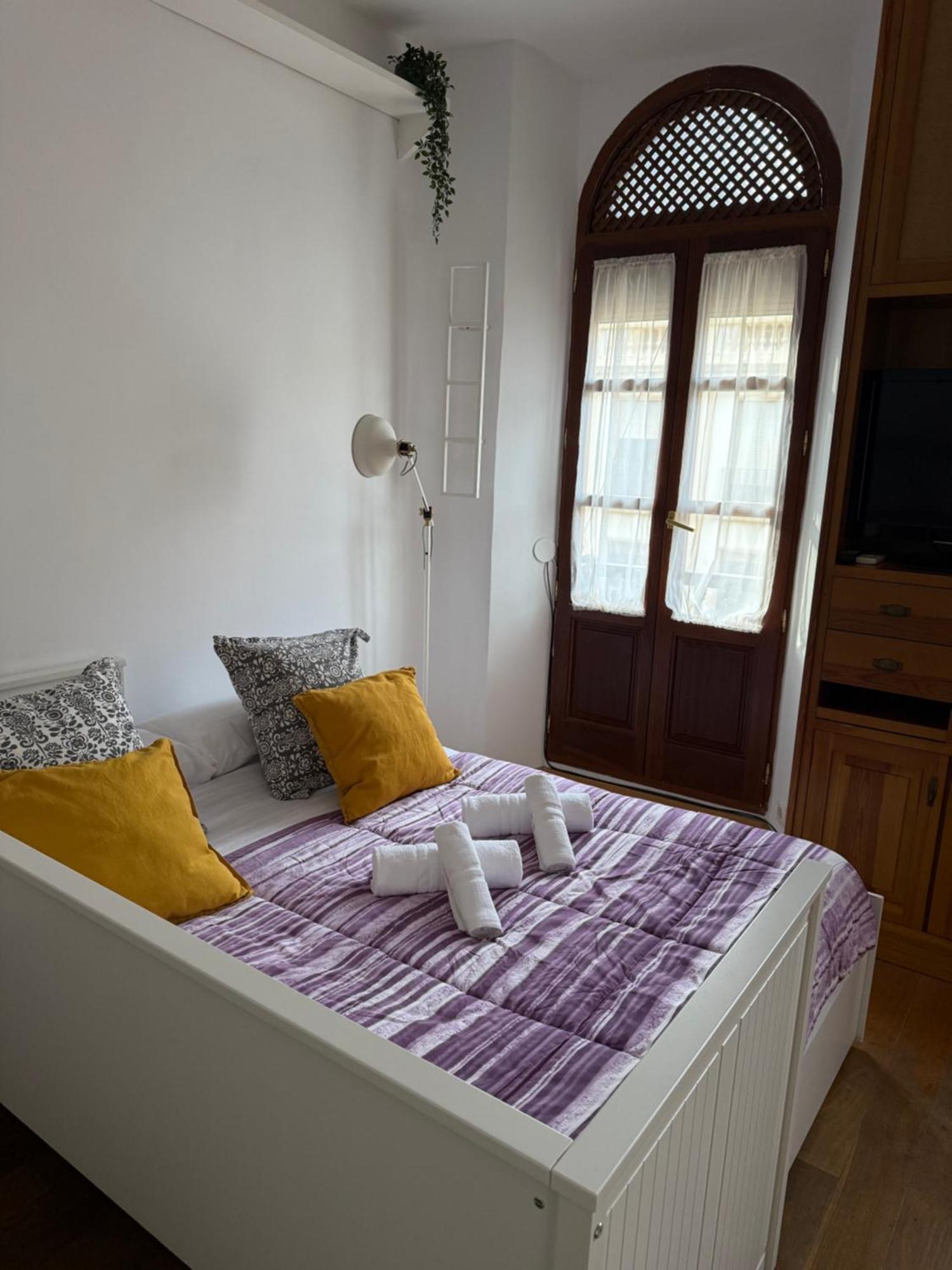 Cozy Studio 6 Min To Alhambra-2 Min To Cathedral Walking Гранада Экстерьер фото